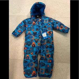 Columbia down Monster Snowsuit NWT